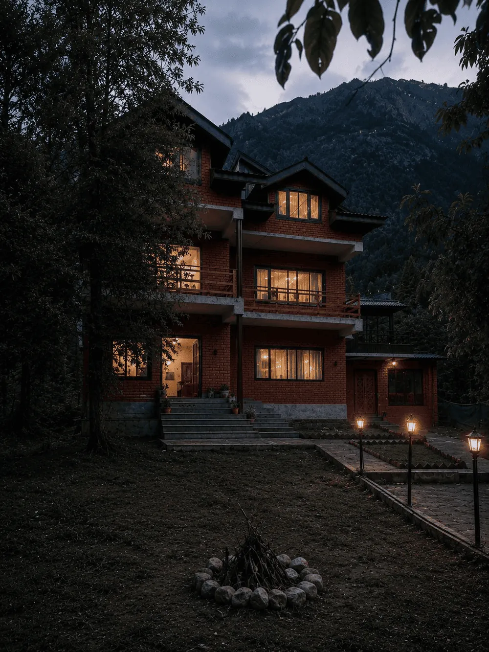 The Walnut House - Boutique Kashmir Retreat